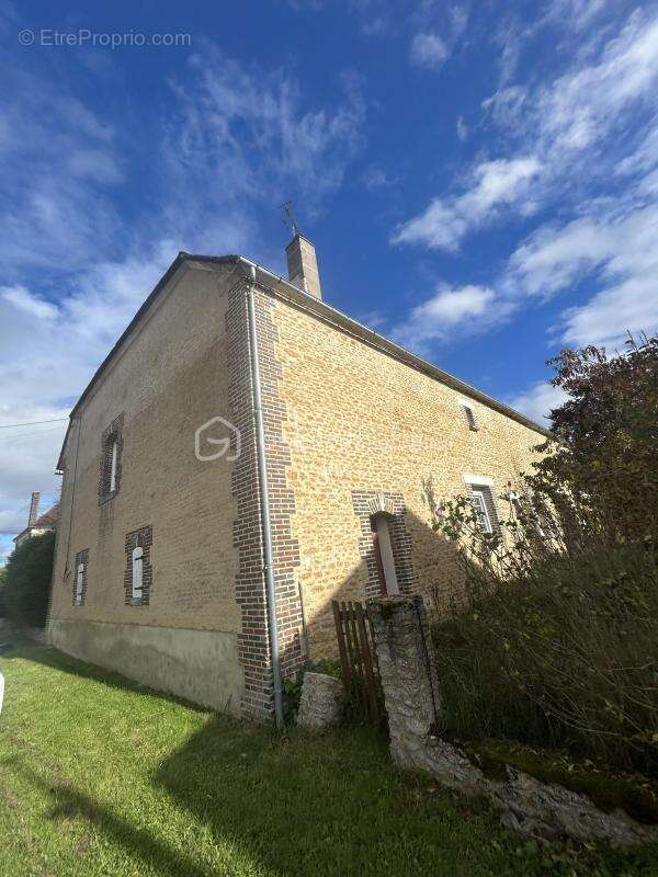 Maison à CHESSY-LES-PRES