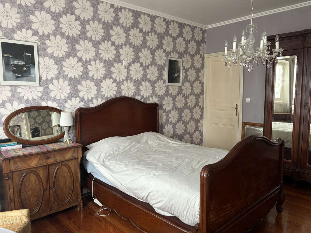 Maison à SAINT-PRIEST-LA-MARCHE