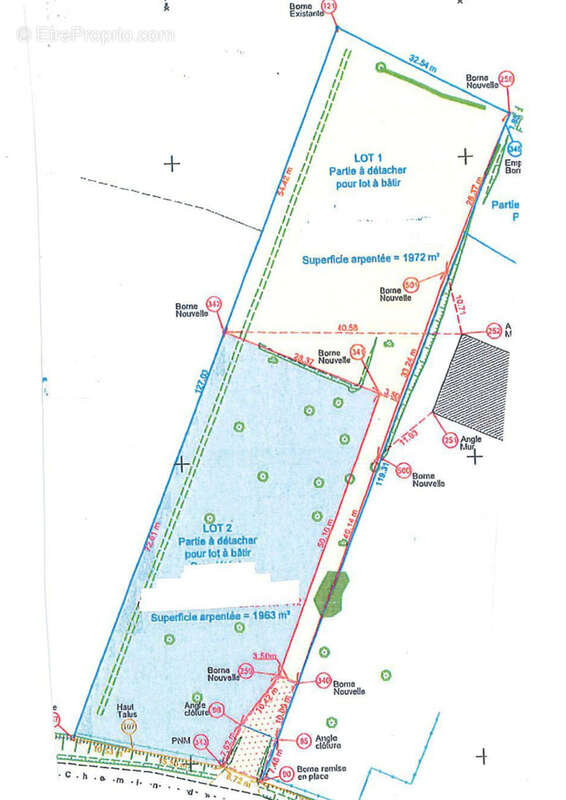Terrain à AUREVILLE