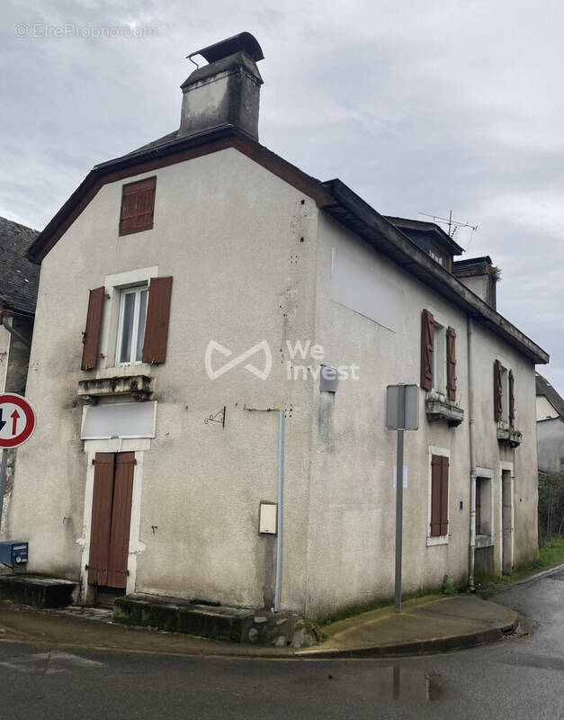 Maison à ARTIGUELOUTAN