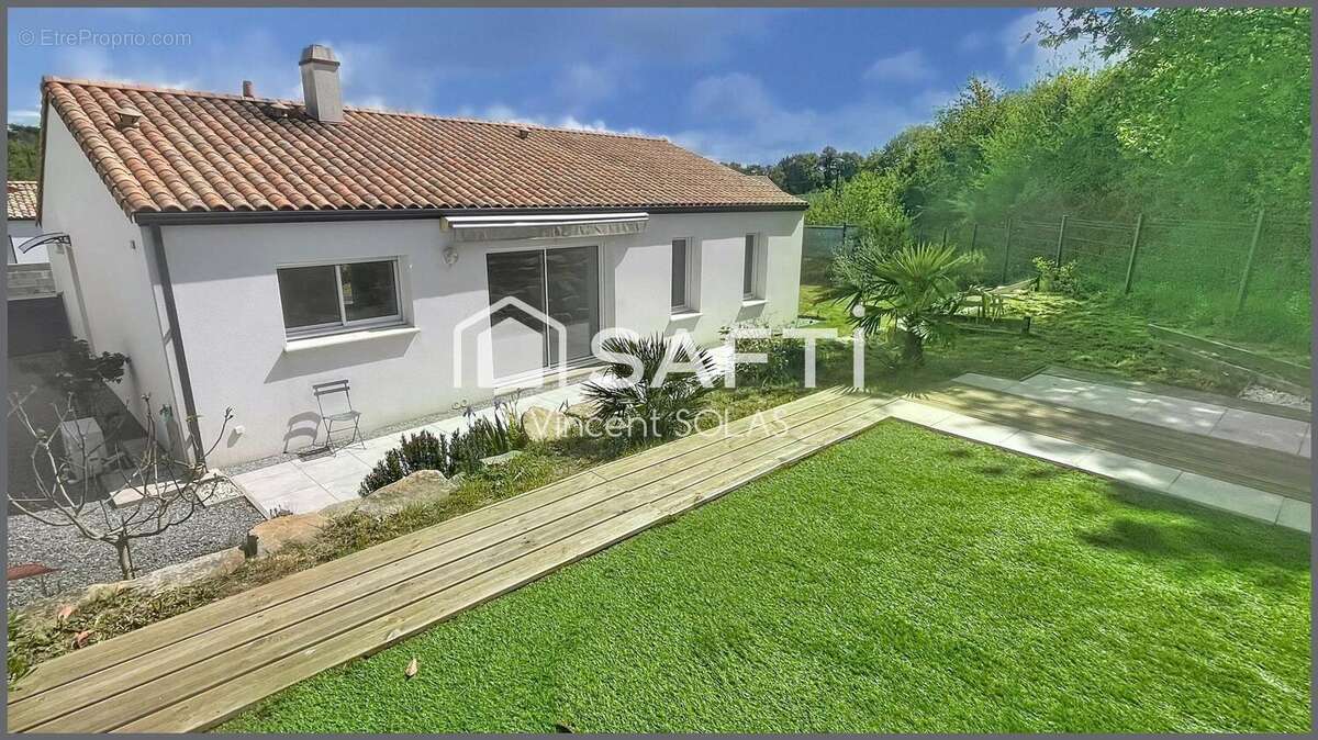 Photo 2 - Maison à BEAULIEU-SOUS-LA-ROCHE