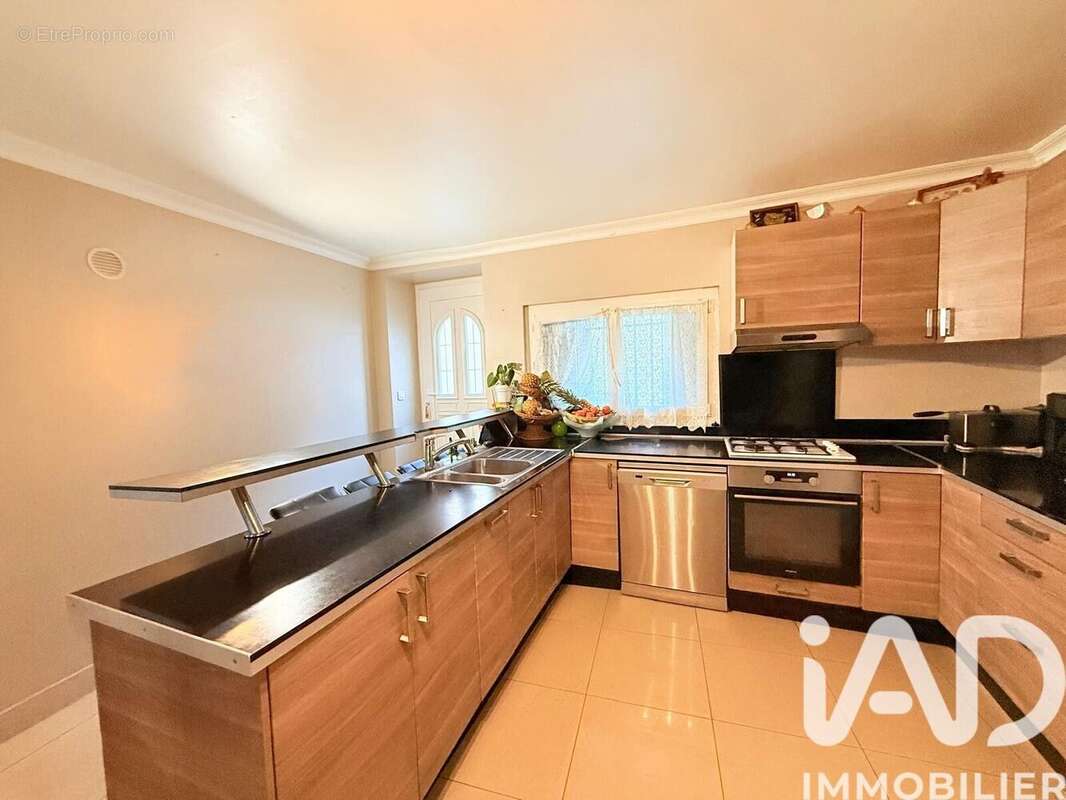 Photo 2 - Maison à SARCELLES