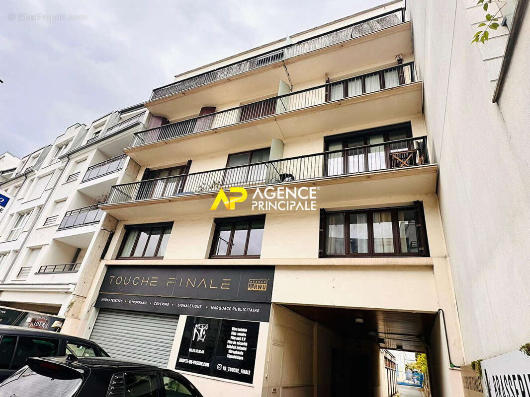 Appartement à SARTROUVILLE