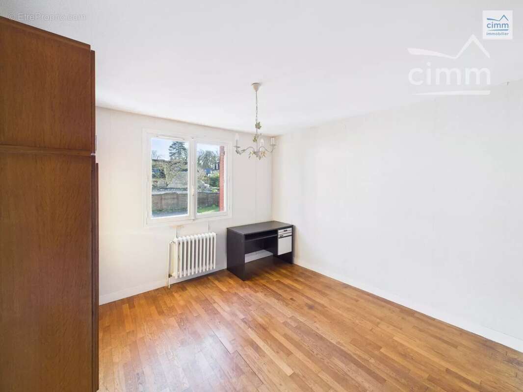 Maison à BOURG-DES-COMPTES