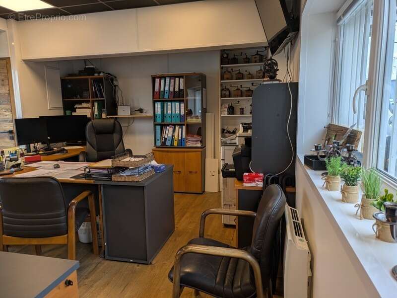Locaux d'activités et bureaux loués à vendre SAINT JEOIRE PRIEURE (73) - photo 18