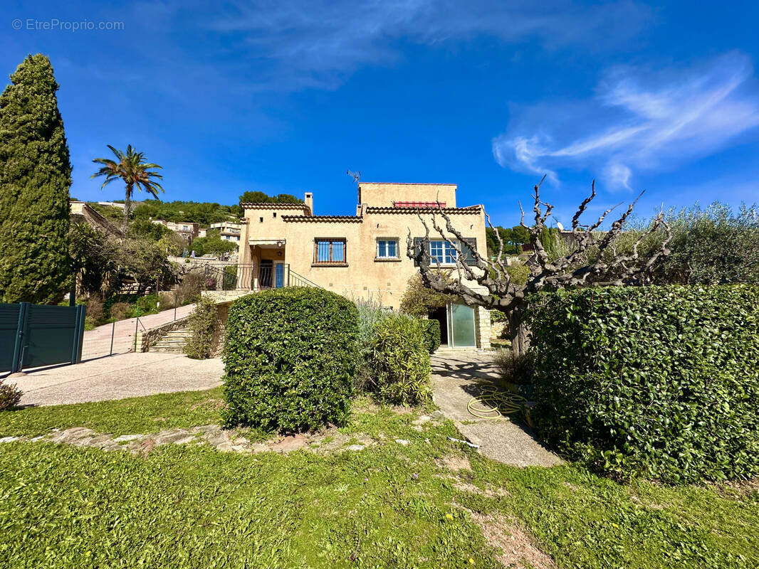 Maison à LA VALETTE-DU-VAR