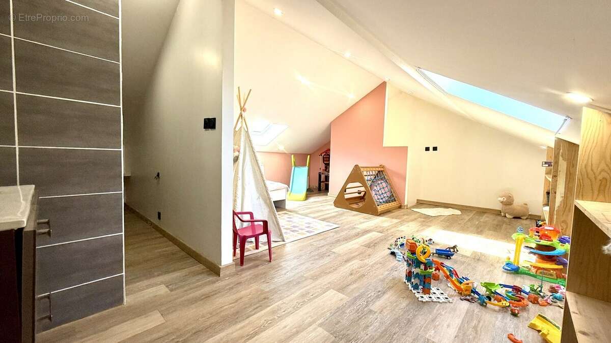 Maison à MANTES-LA-JOLIE