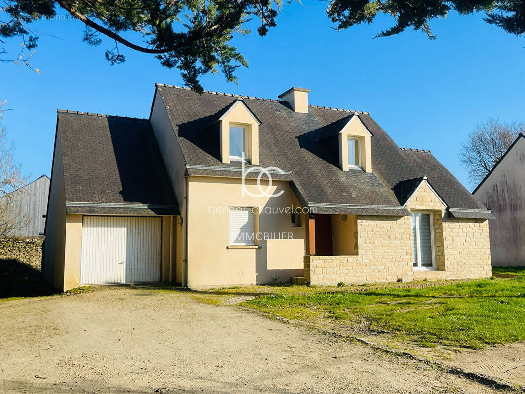 Maison à SAINT-ARMEL