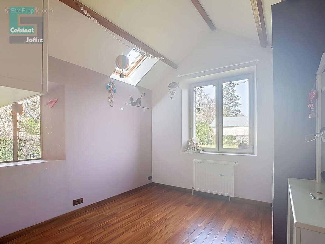 Maison à VULAINES-SUR-SEINE