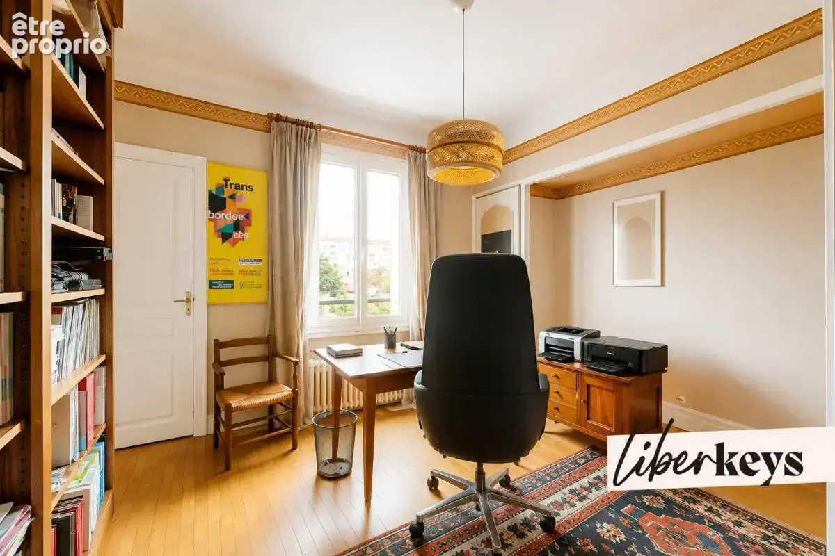 Maison de caractère 200m² avec jardin, sous-sol et garage à LIvry-Gargan (93190) - photo 8