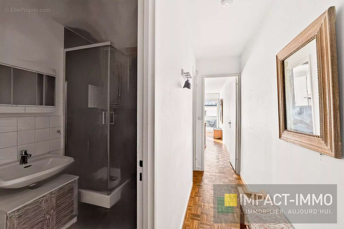 Appartement à PARIS-18E