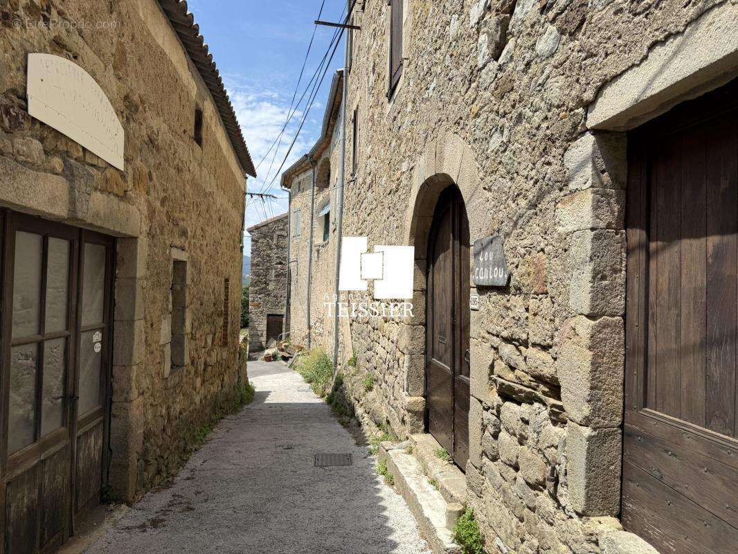 Maison à SAINT-PAUL-LE-JEUNE