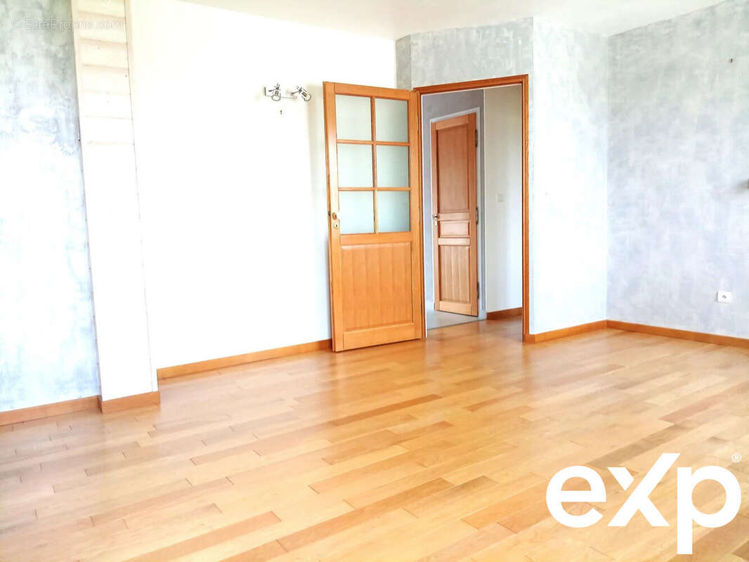 Maison à SAINT-HERBLON