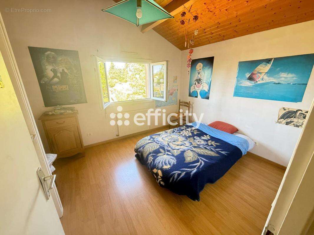 Maison à LES LANDES-GENUSSON