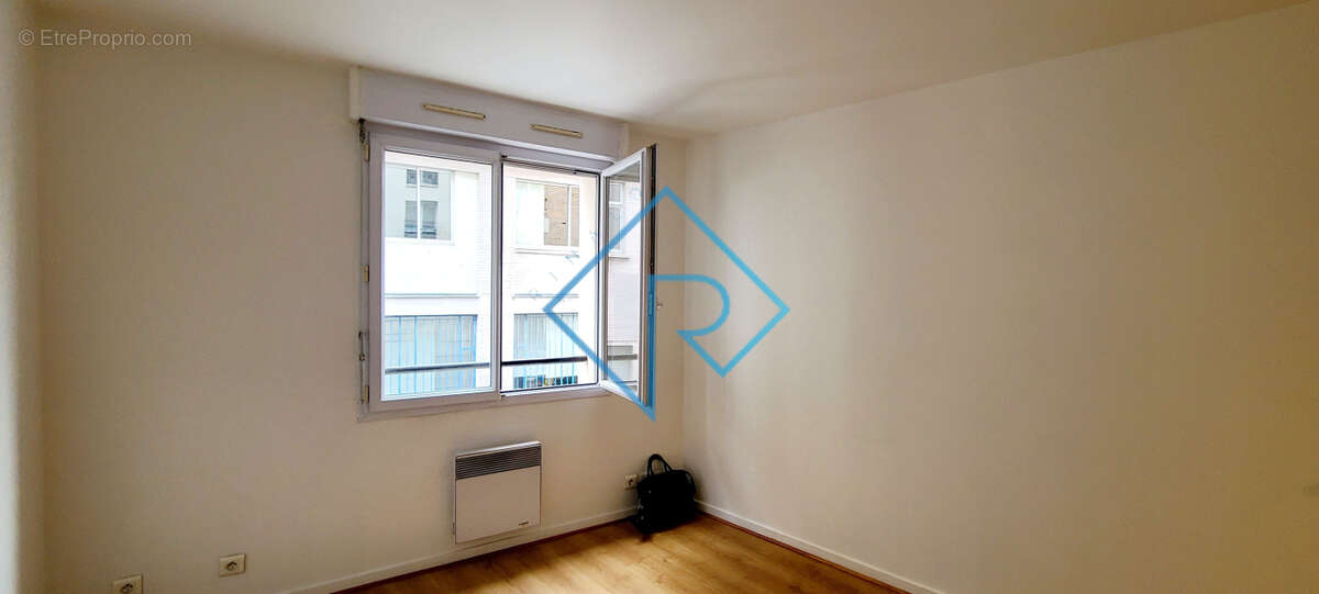 Appartement à PARIS-19E