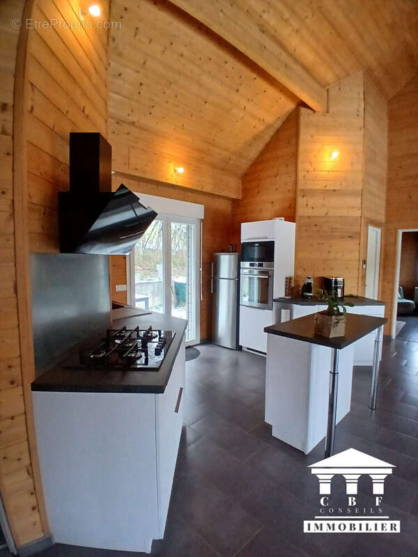 Maison à SAINT-SERNIN-DU-BOIS