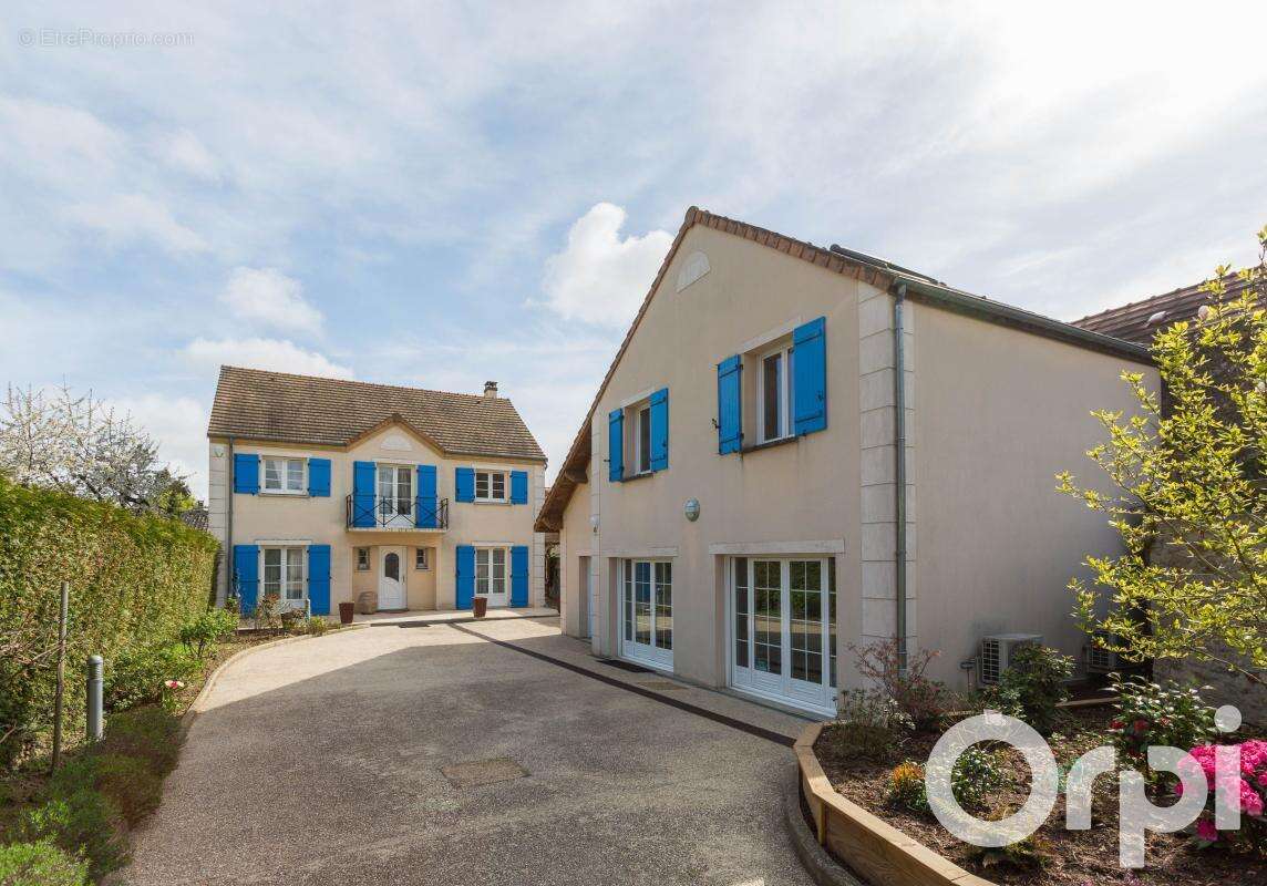 Maison à BALLAINVILLIERS