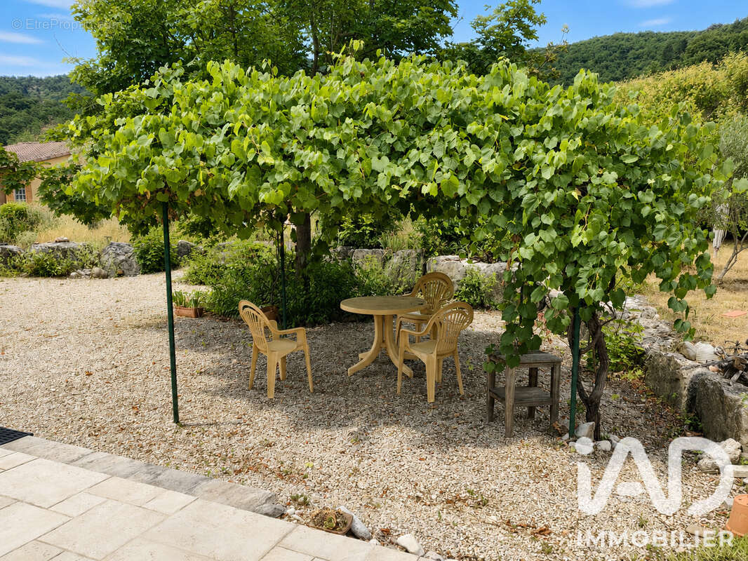 Maison 158 m² à Curnier  - photo 5