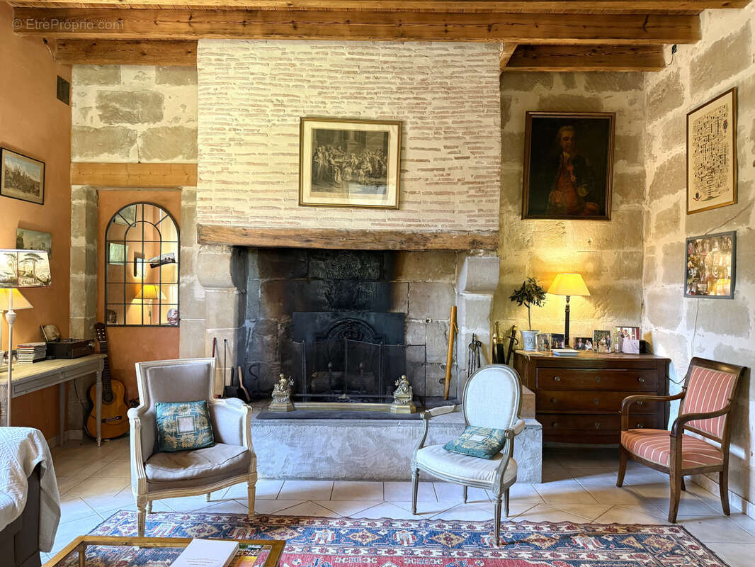 Maison à TOMBEBOEUF