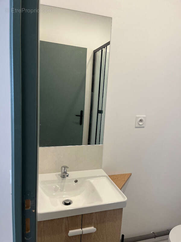 Locminé, T1Bis, 26m², refait à neuf - photo 6