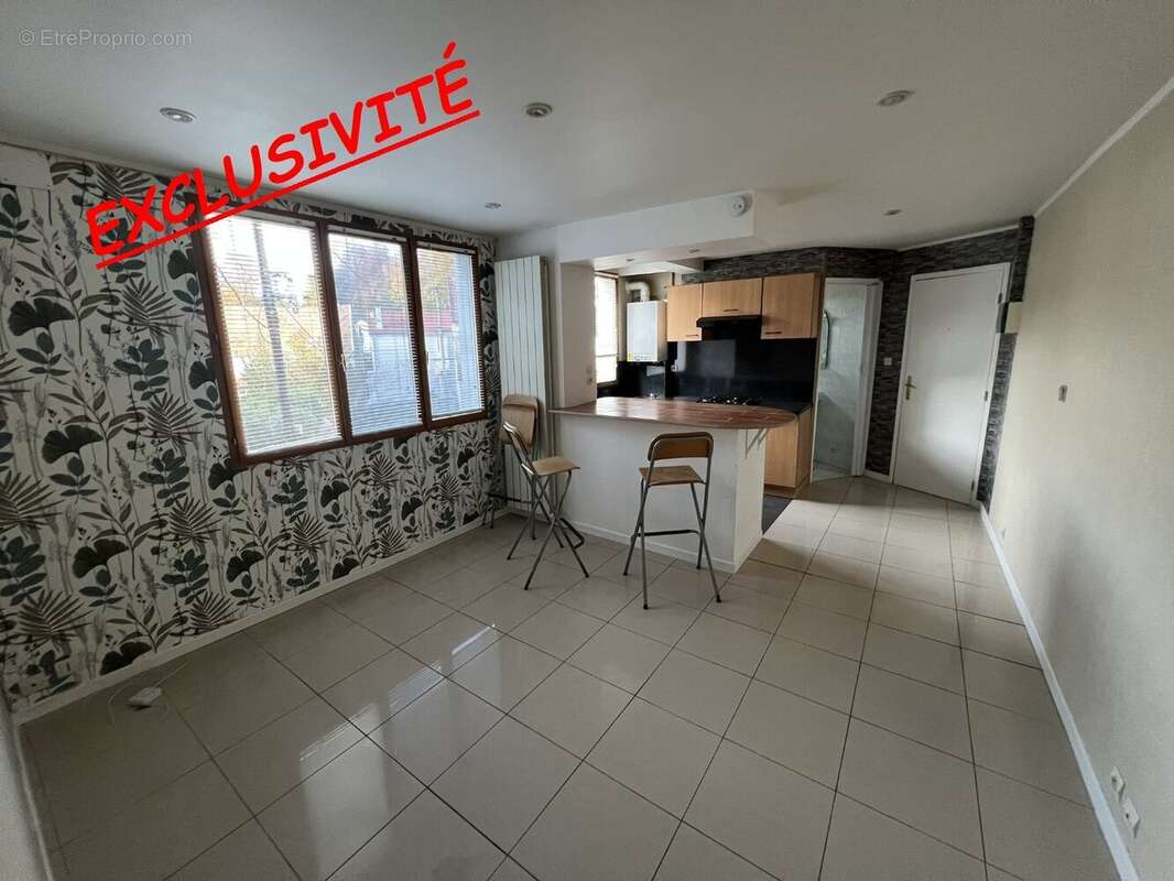 Appartement à BRUYERES-LE-CHATEL
