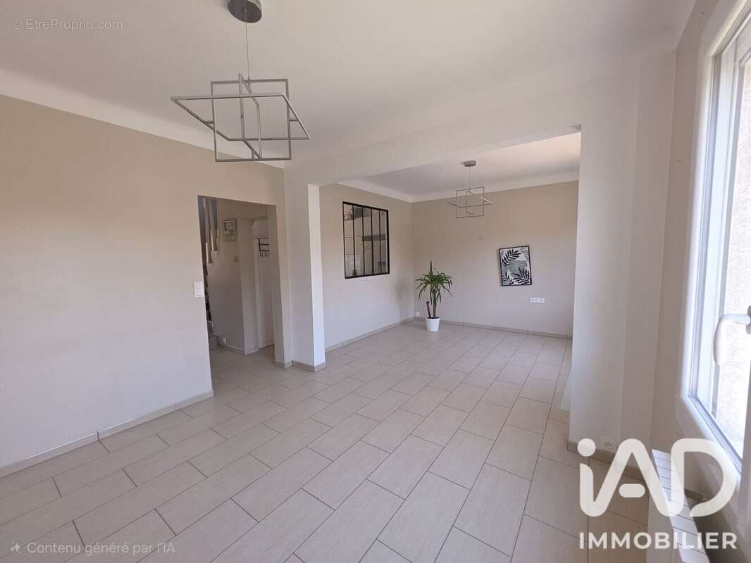 Maison 160 m² à Bondy  - photo 4