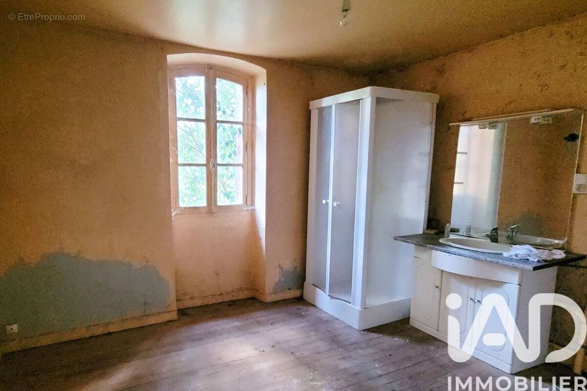 Photo 7 - Maison à VERTOLAYE