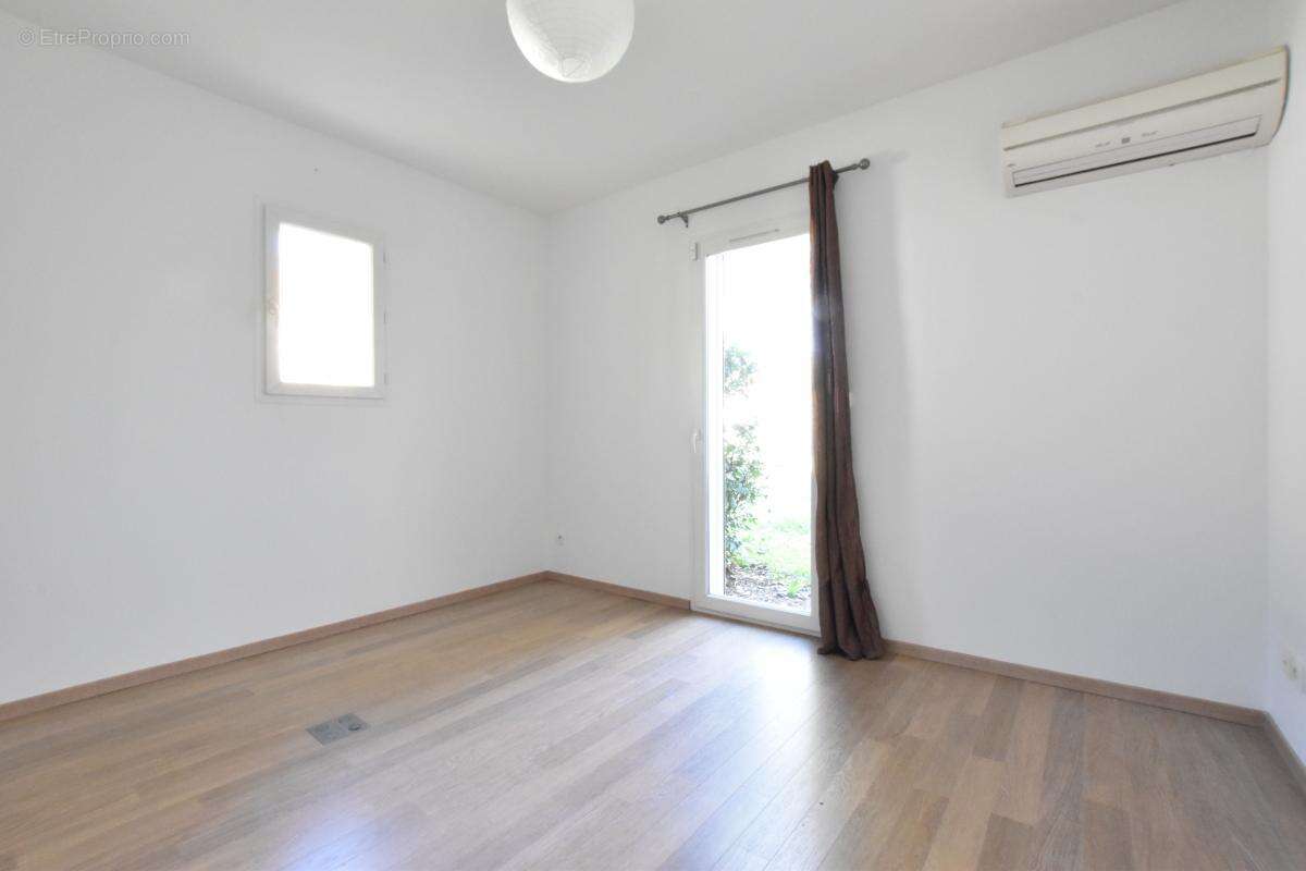 Grande maison familiale avec piscine '- idéale installation rapide cadres mutés - A 20 min de Lyon via A450 - DPE : B - photo 11