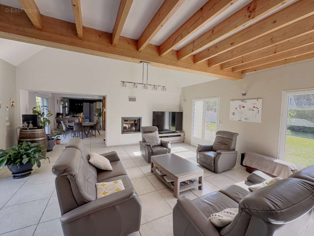 Maison à NOISY-SUR-ECOLE