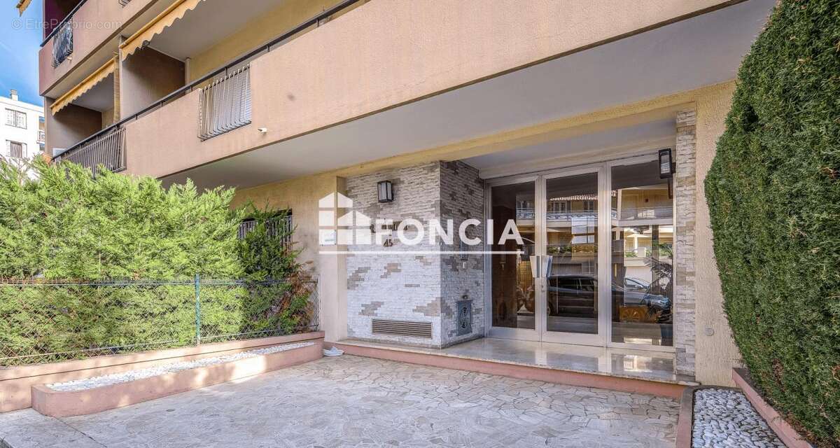 Appartement à LE CANNET