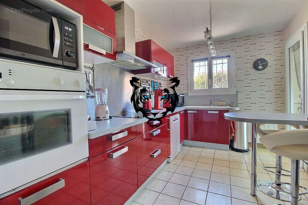 Maison à ROQUEBRUNE-SUR-ARGENS