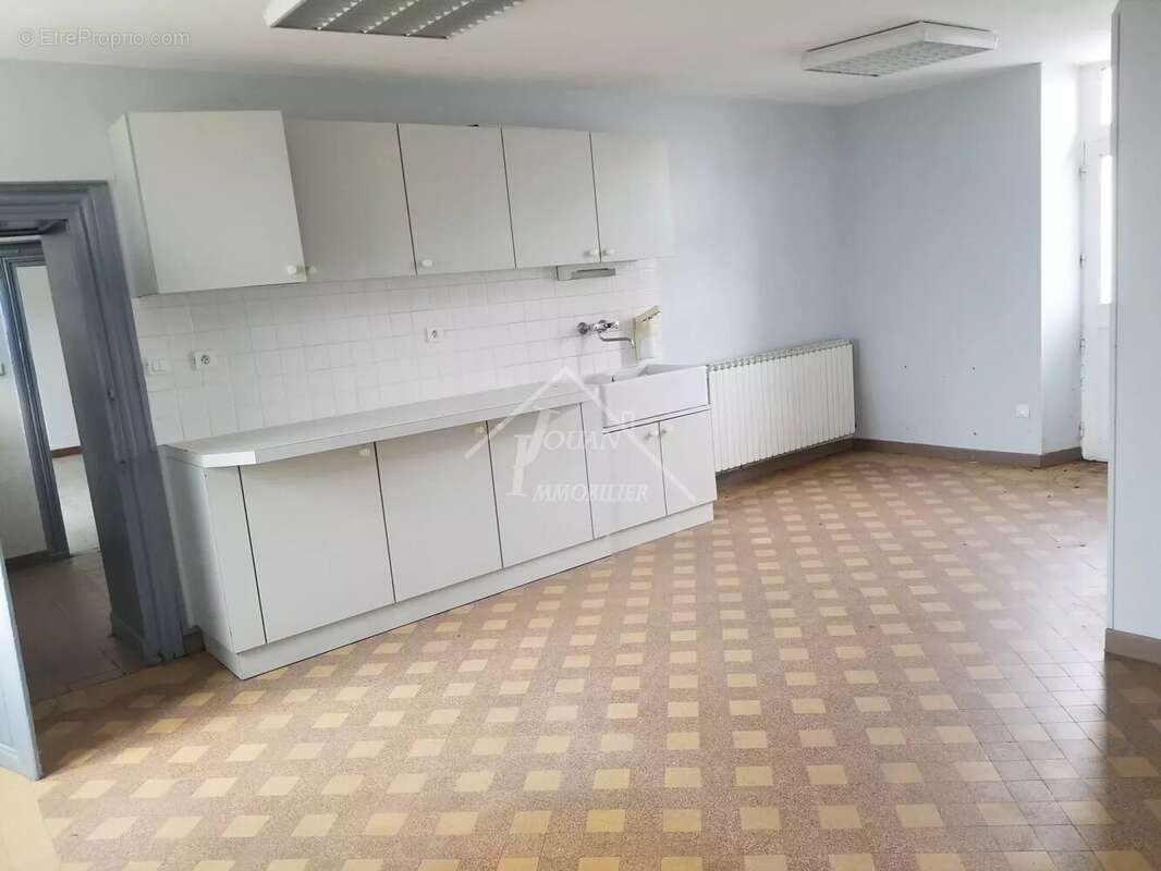 Maison à COSNE-D&#039;ALLIER