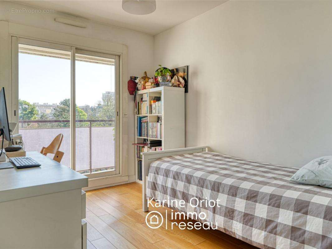 Appartement à PARIS-19E