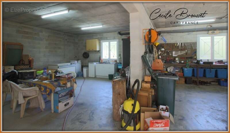 Belle villa de 2002 avec grand terrain et grand garage  SAINT LAURENT DE CERDANS (66) - photo 21