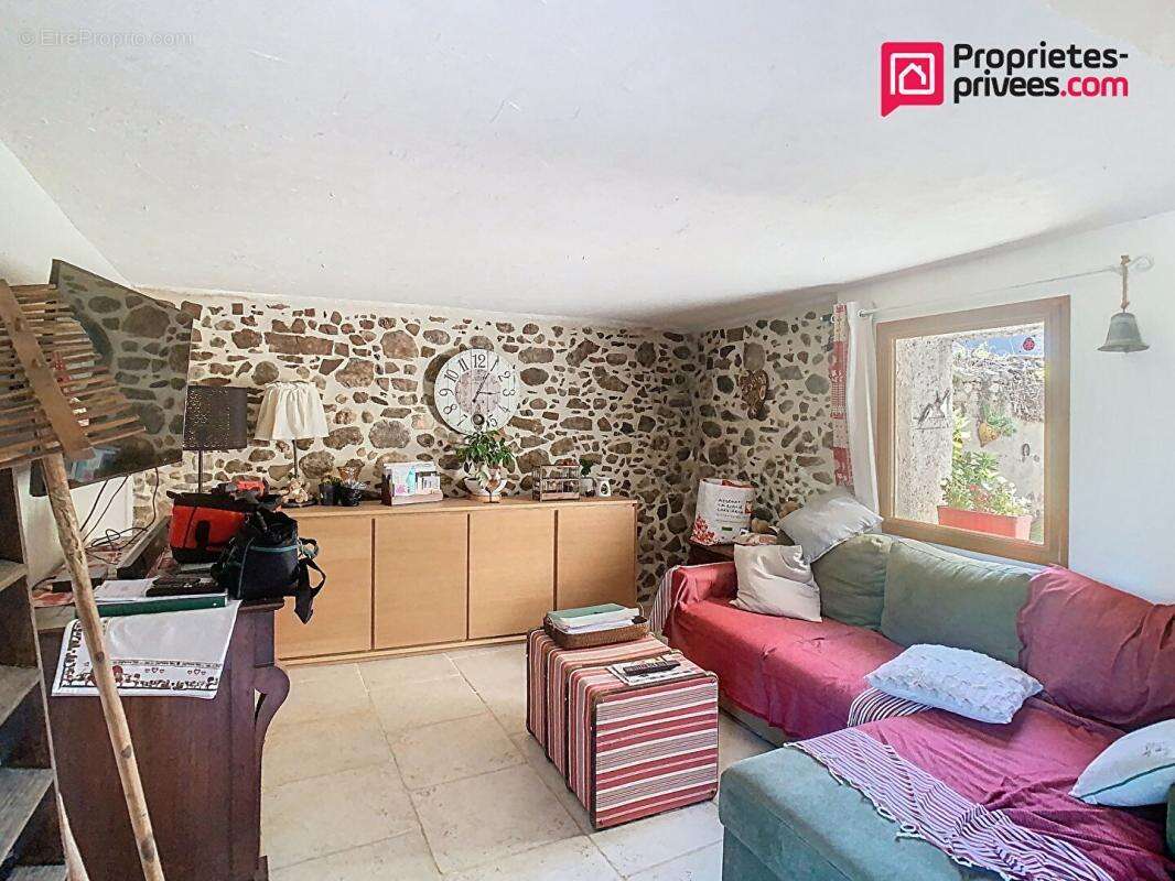 Maison à MOLIERES-CAVAILLAC