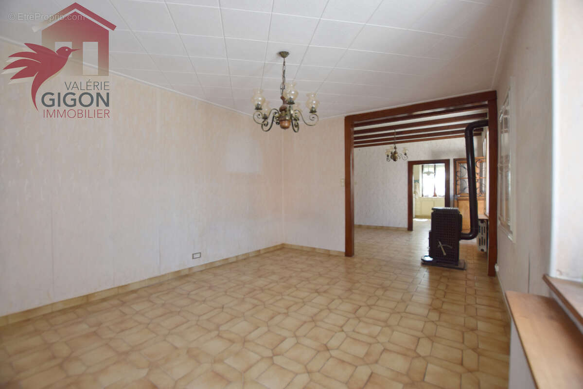 Maison à NOMMAY