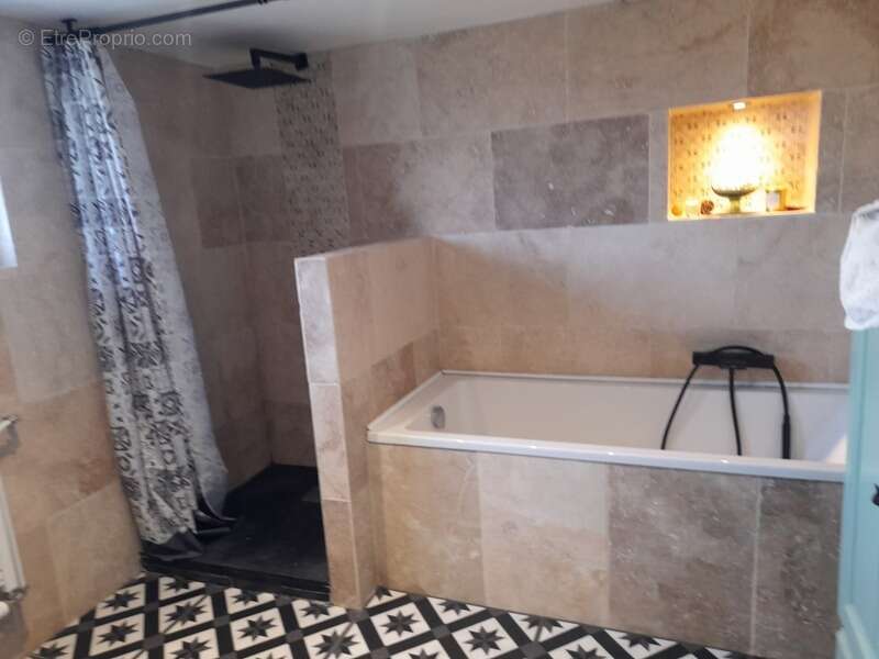 Maison à VILLEBERNIER