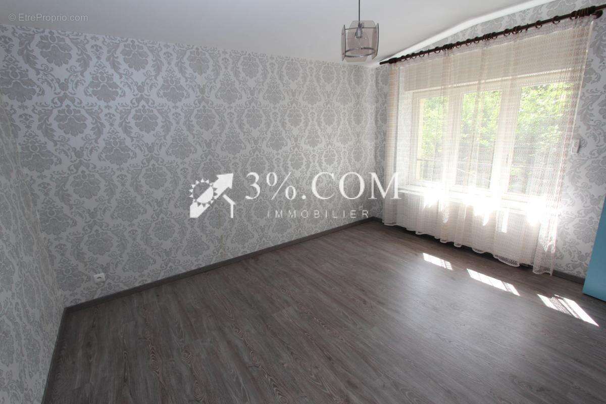Maison 5 pièces 156 m2 - 3 chambres - Jardin - Sous-sol comp - photo 11
