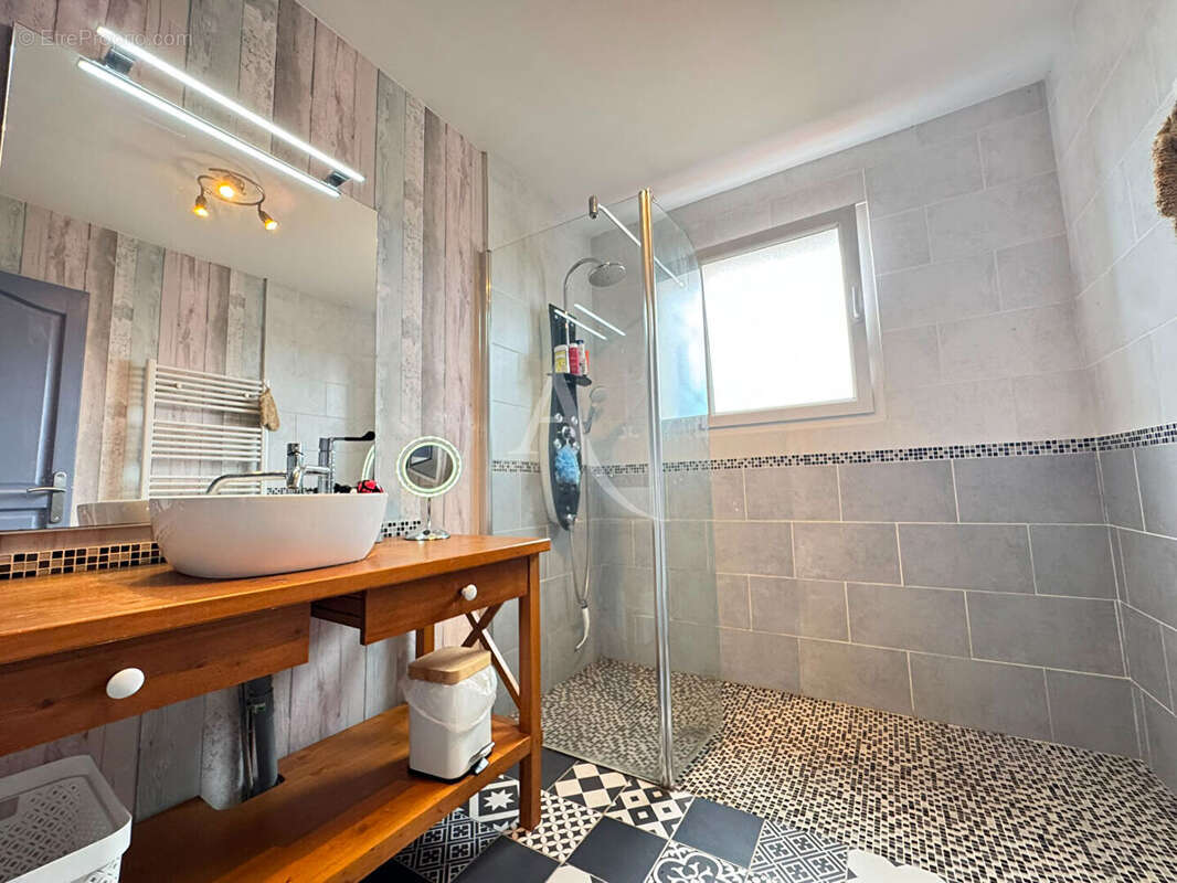 Maison Proche Saint Gilles 3 chambres - photo 8