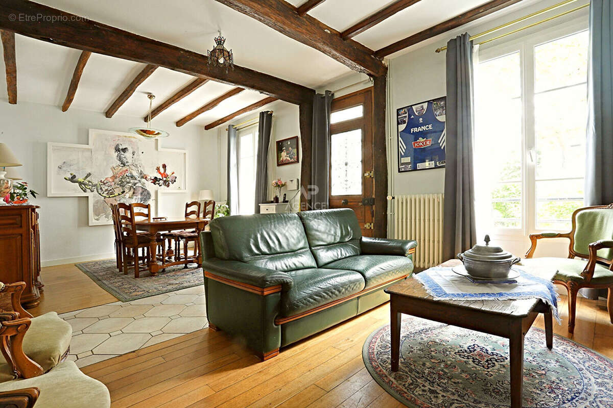 Maison à NANTERRE