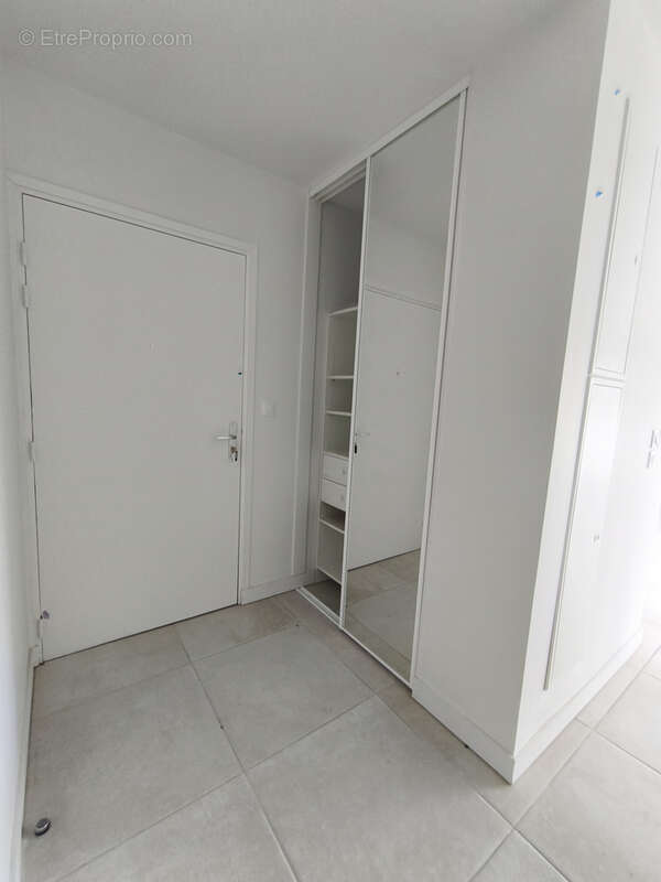 Appartement à PUSIGNAN