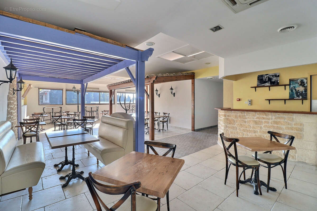 Commerce à SOMMIERES