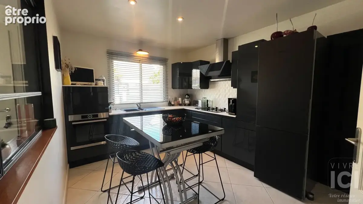 Maison familiale 146 m² . 5/6 chambres .Parcelle piscinable 636 m², Sans travaux - photo 5