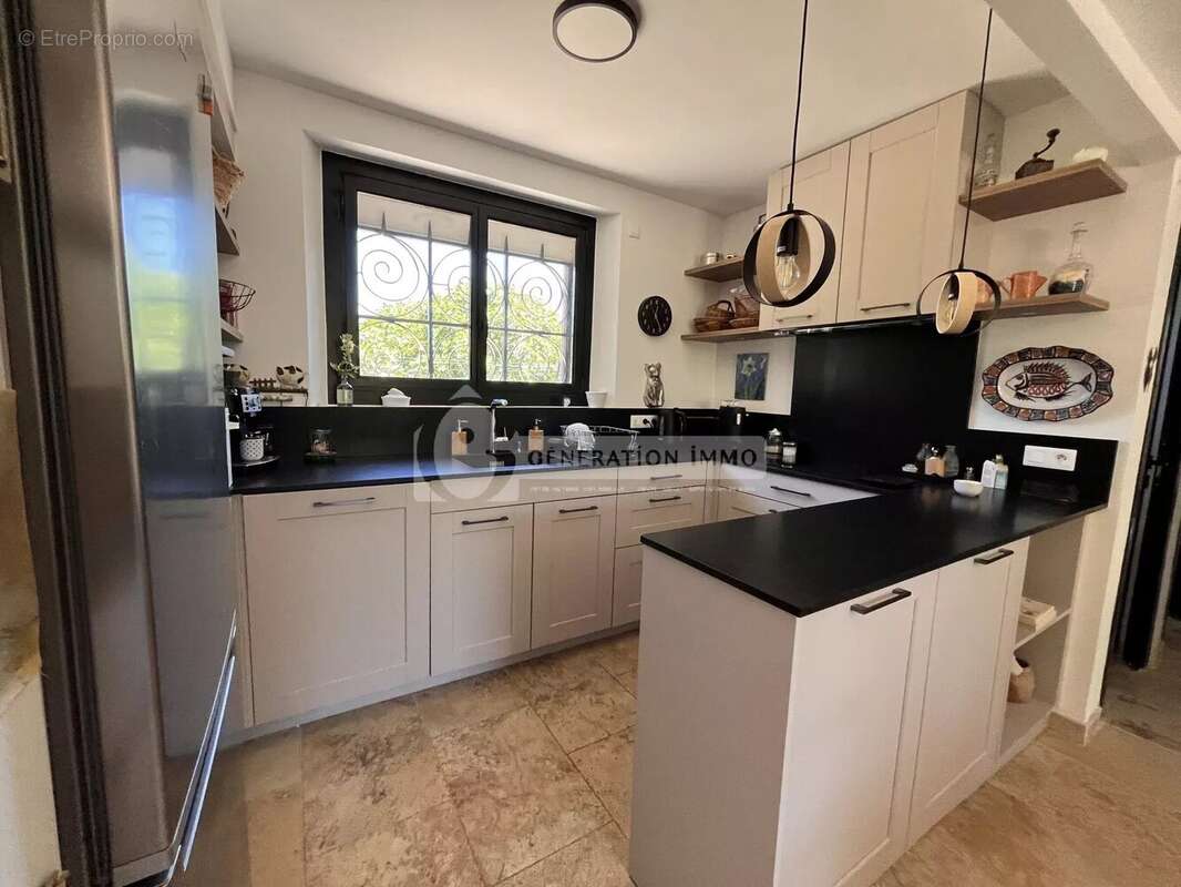 Maison à FONTVIEILLE