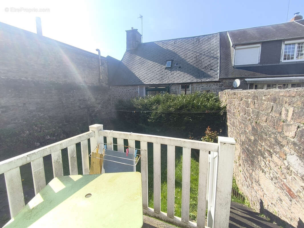 Maison à VILLEDIEU-LES-POELES