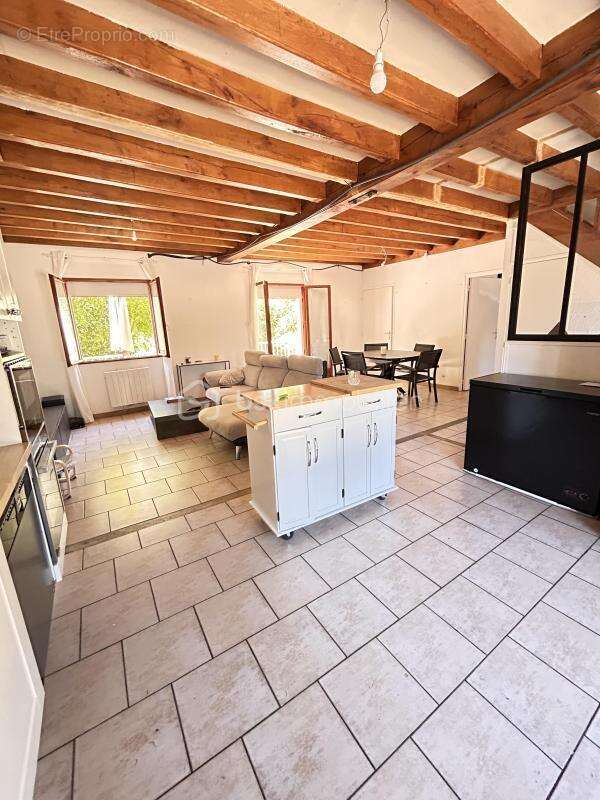 Maison familiale 110 m² - Terrain 968 m² - Claye-Souilly- Quartier recherché - photo 2