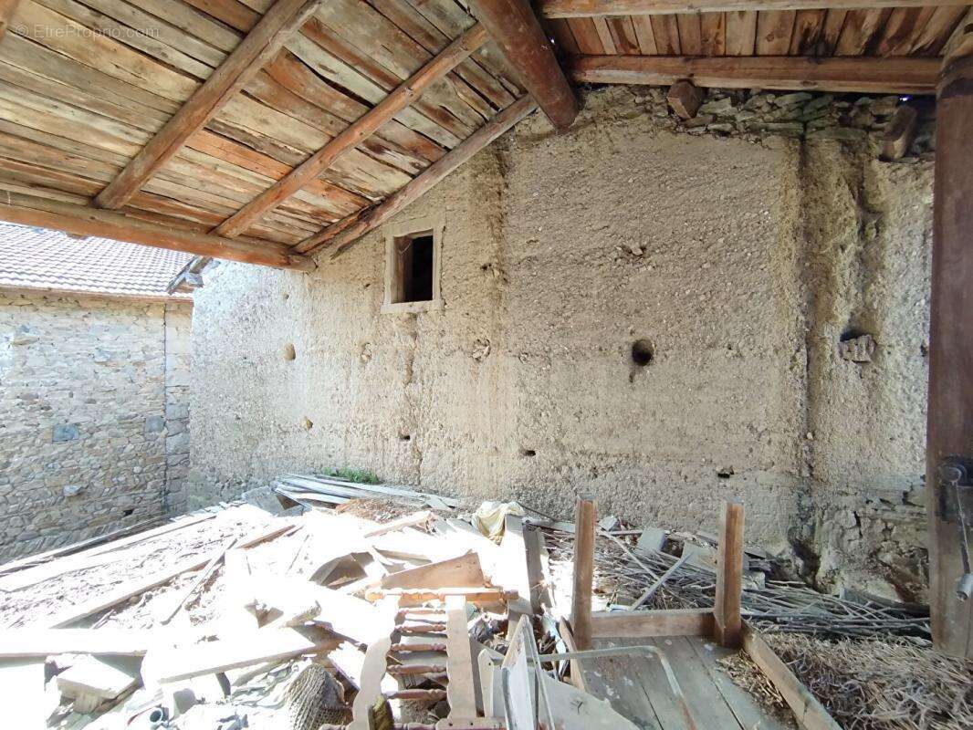 Maison à DORE-L&#039;EGLISE