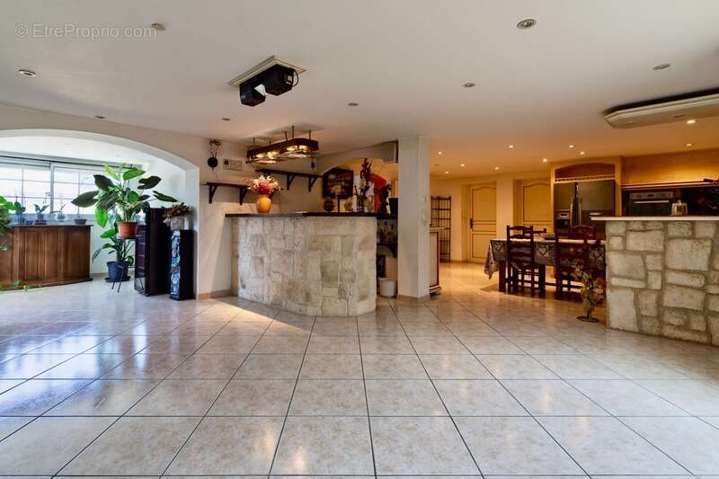 Maison 5 chambres avec piscine sur grand terrain de 1373m2 - photo 9