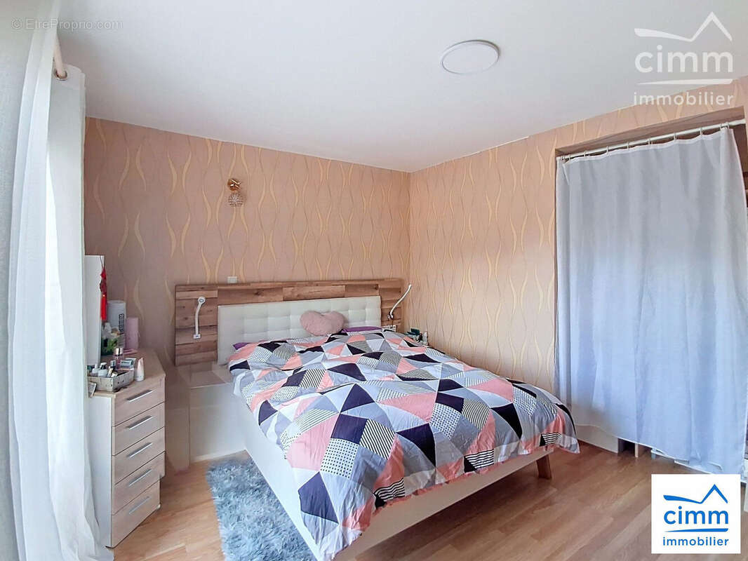 Maison à NOYAL-CHATILLON-SUR-SEICHE