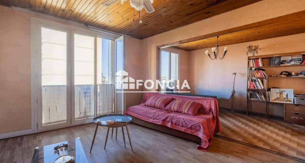 Appartement à MARSEILLE-11E